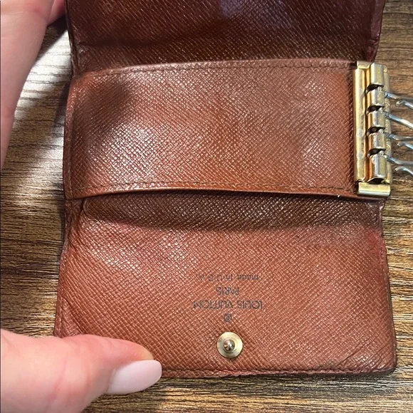 100% Authentic LV Monogram Canvas Small Key & Card Holder - Picture 8 of 12